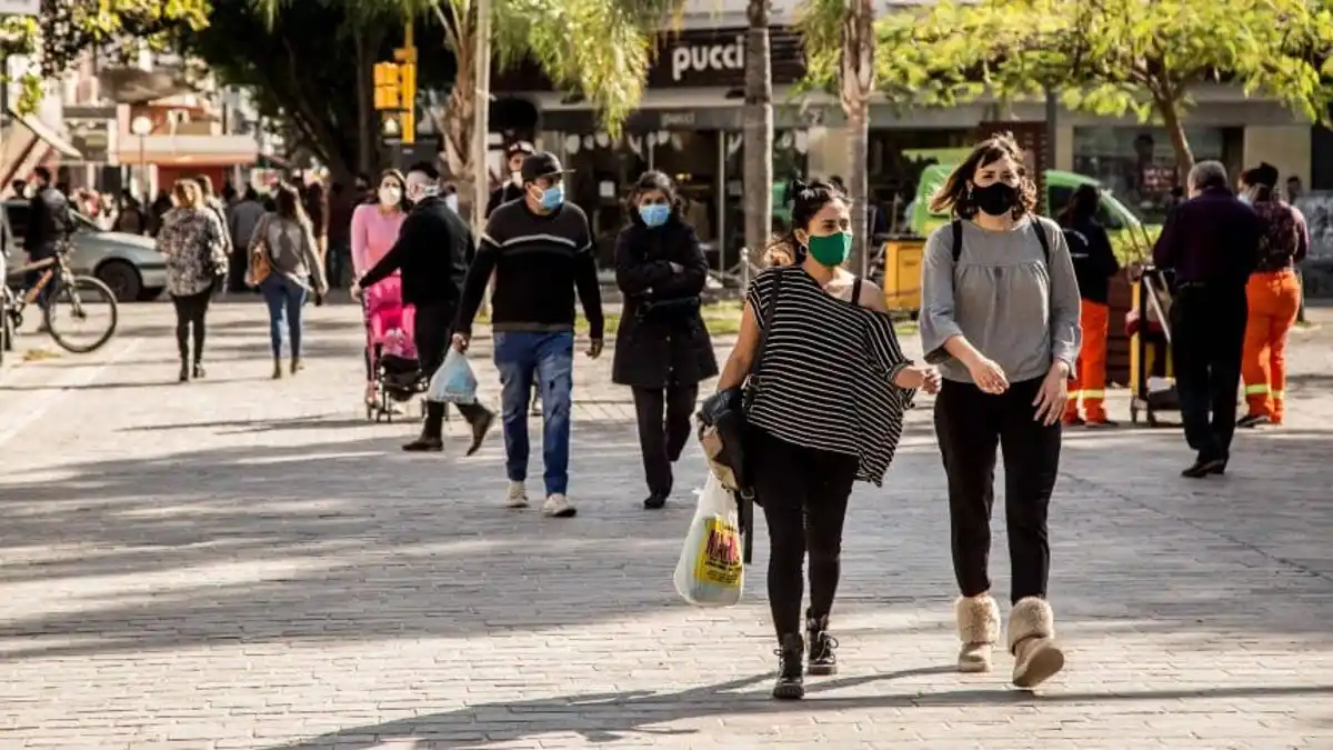 Confirmaron otras 17 muertes y ya son más de 800 los fallecidos en Argentina