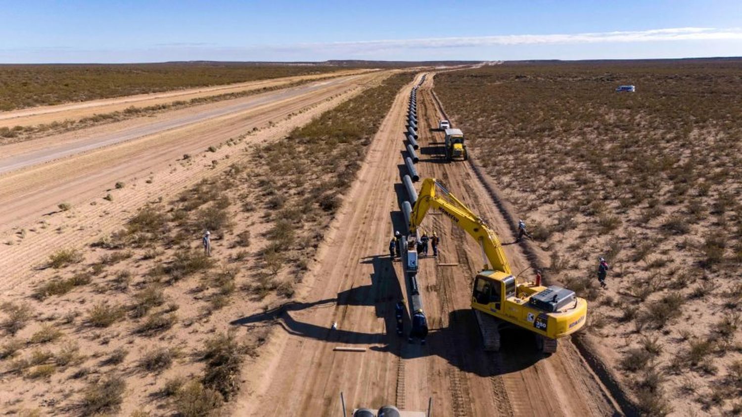 Avanza la construcción del oleoducto Vaca Muerta Sur, un proyecto estratégico que conectará la cuenca neuquina con la costa atlántica para potenciar las exportaciones de crudo.