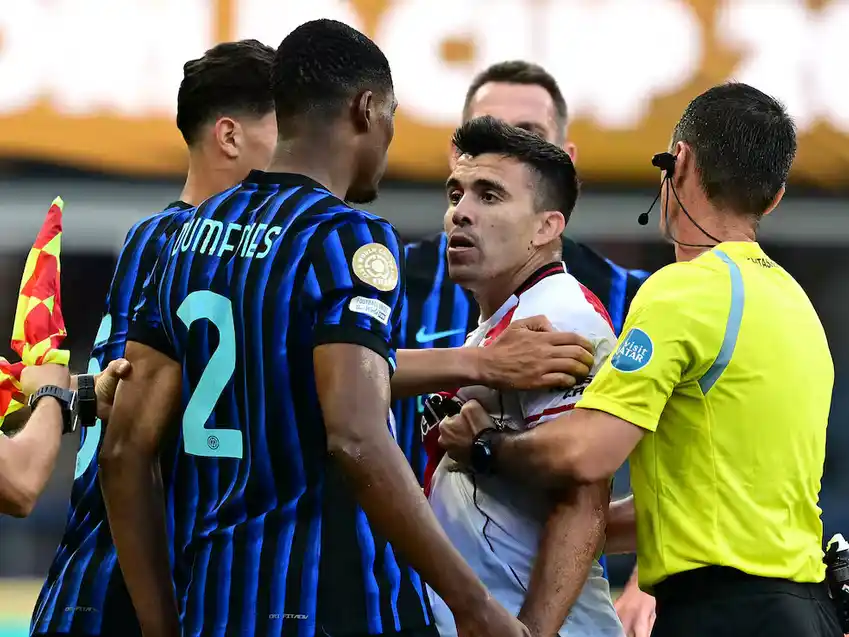 El futbolista del Inter de Milán que tuvo un encontronazo con el Huevo Acuña se expresó por redes.