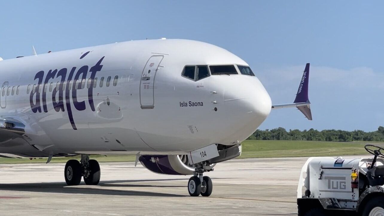 Arajet récord: por primera vez una aerolínea dominicana transporta más de 100 mil pasajeros en un mes