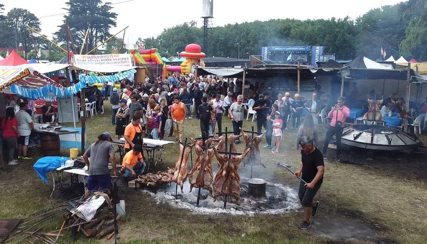 Fiesta Provincial del Cordero Costero en Mar Chiquita: Tocan Los Leales y Peteco Carabajal