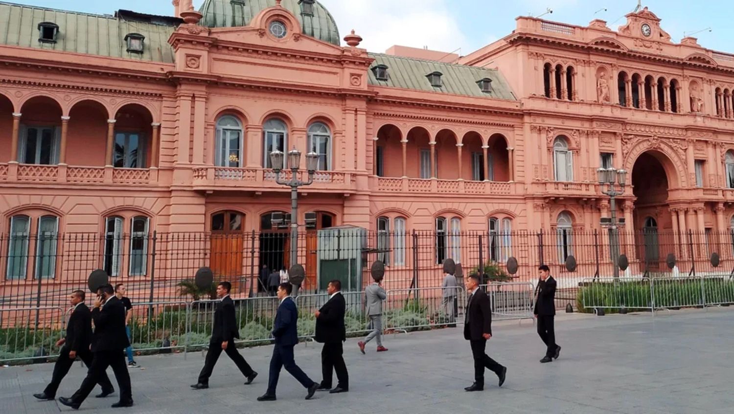 El Gobierno les tomará un examen online de idoneidad a 40.000 empleados estatales