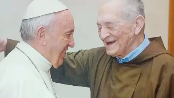 Falleció Luis Pascual Dri, el fraile capuchino entrerriano que confesaba al Papa Francisco