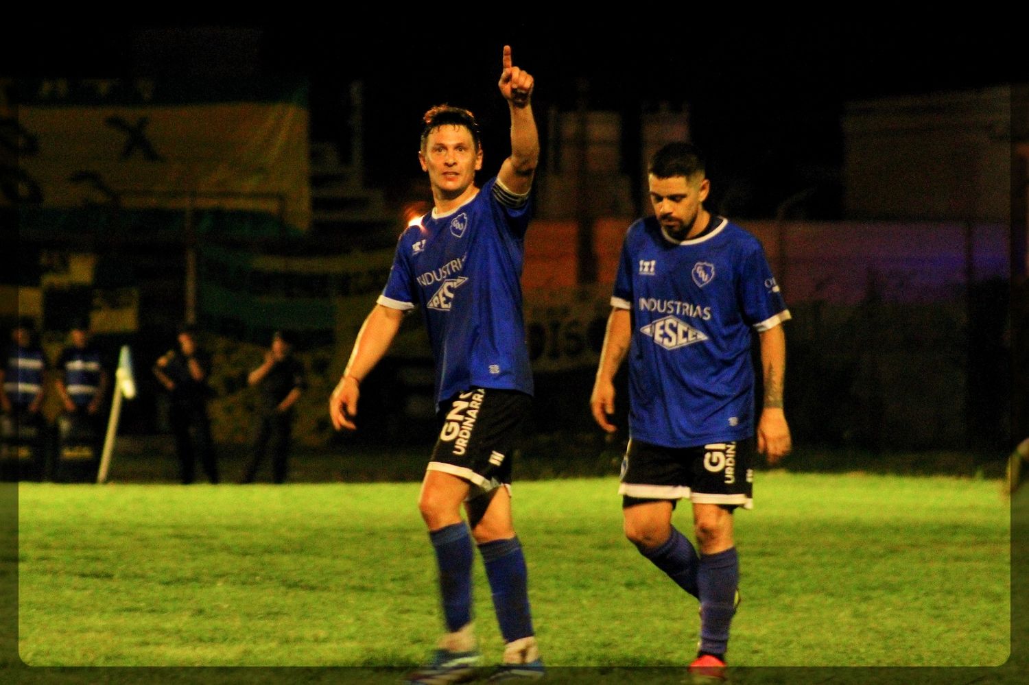 Pablo González hizo el gol del triunfo de Deportivo y se lo dedica a la parcialidad azul (crédito: María Nieves Arnold).