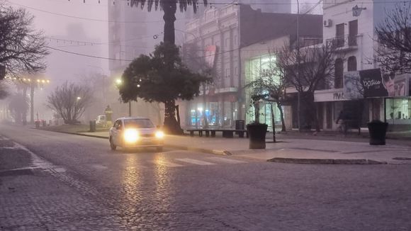A la espera de que asome el sol: martes frío y con niebla en Rafaela y zona