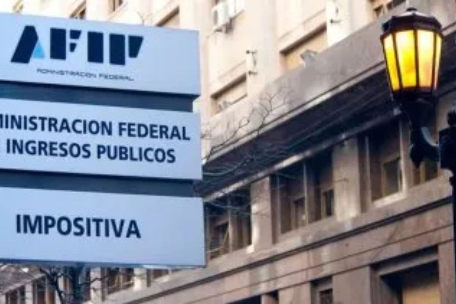 Este ajuste permitirá un ahorro estimado de 6.400 millones de pesos anuales