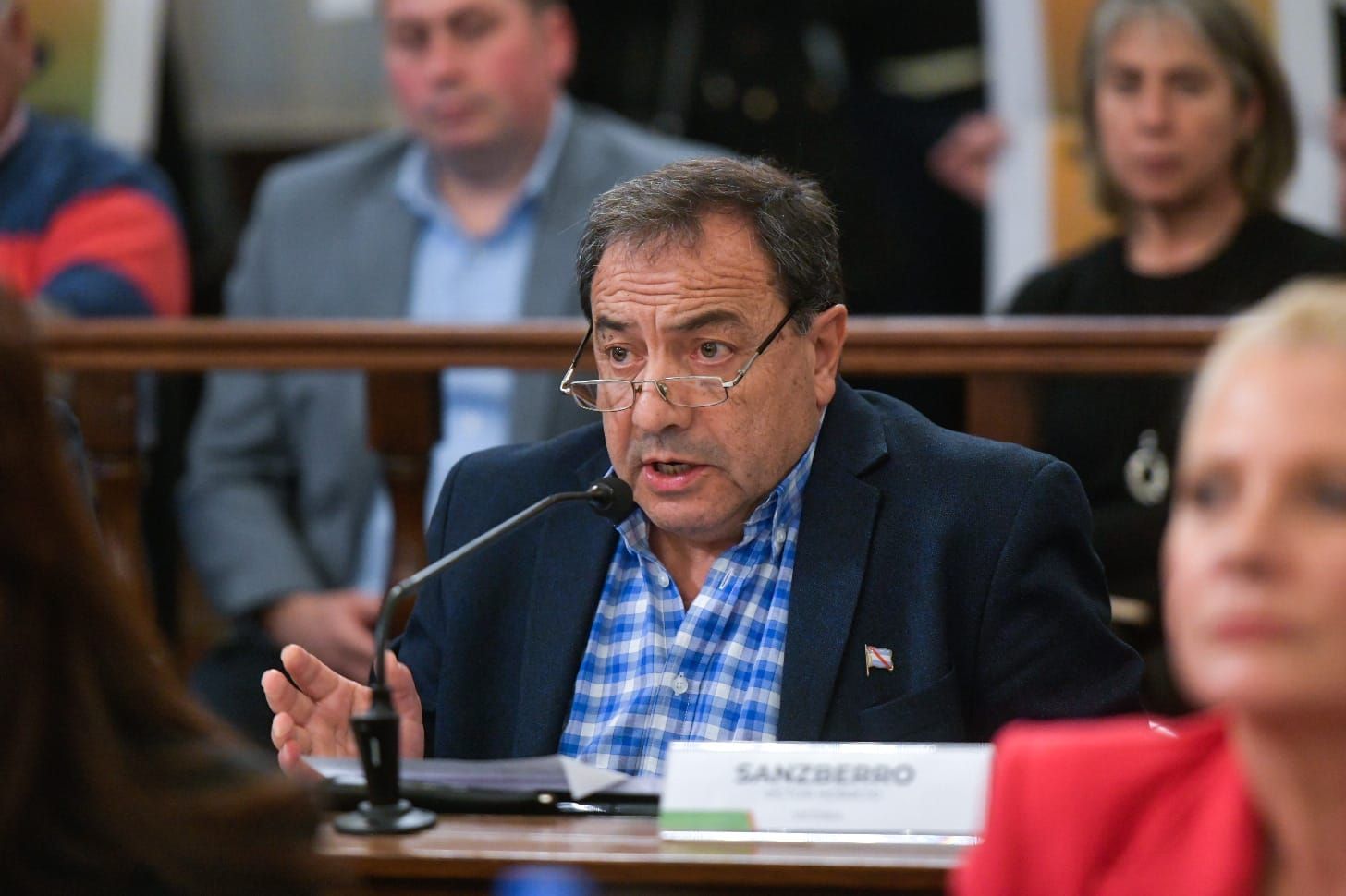El Senado entrerriano aprobó un nuevo endeudamiento por 500 millones de dólares en medio de divisiones internas en el PJ