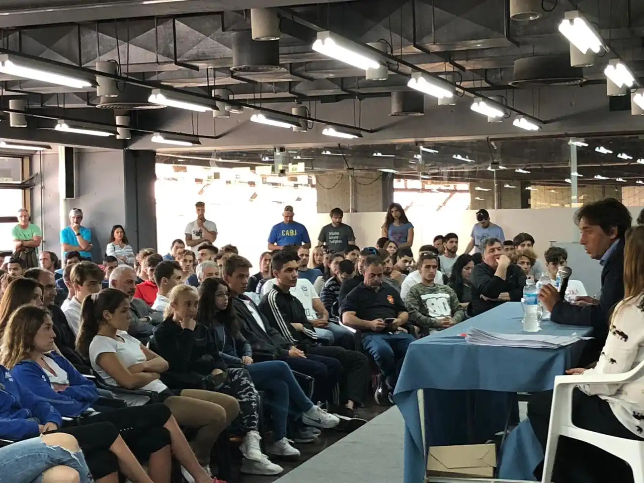 228 deportistas recibieron becas del EMDER