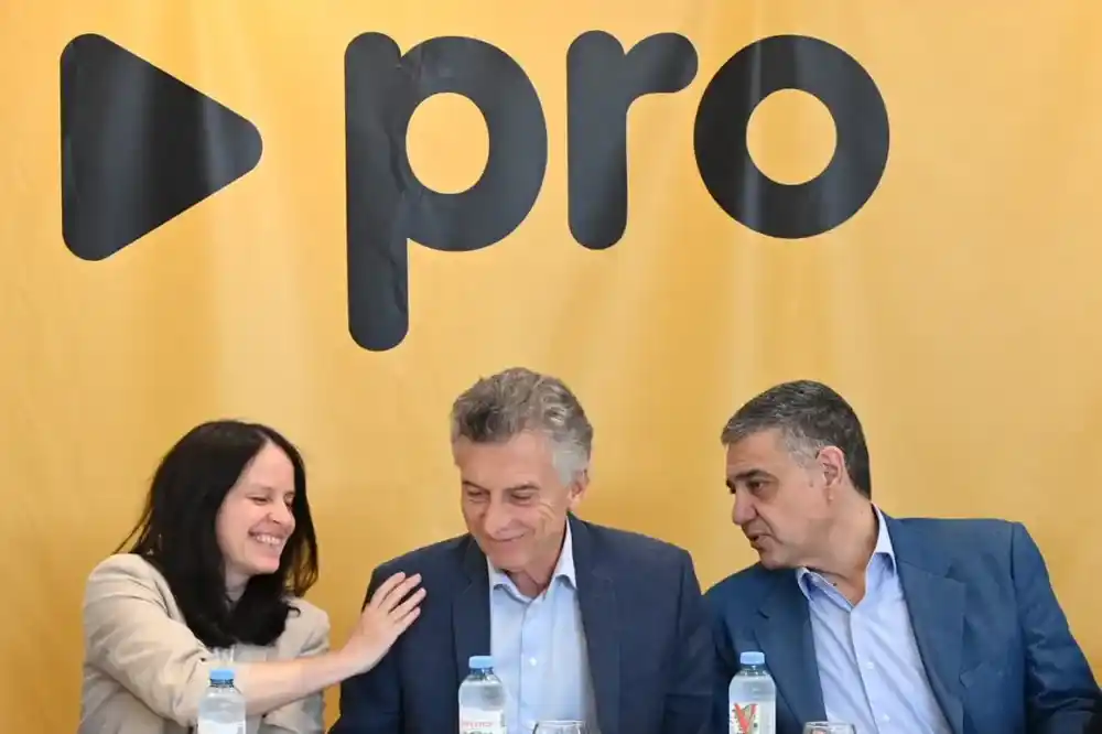 Mauricio y Jorge Macri junto a la intendenta Soledad Martínez.