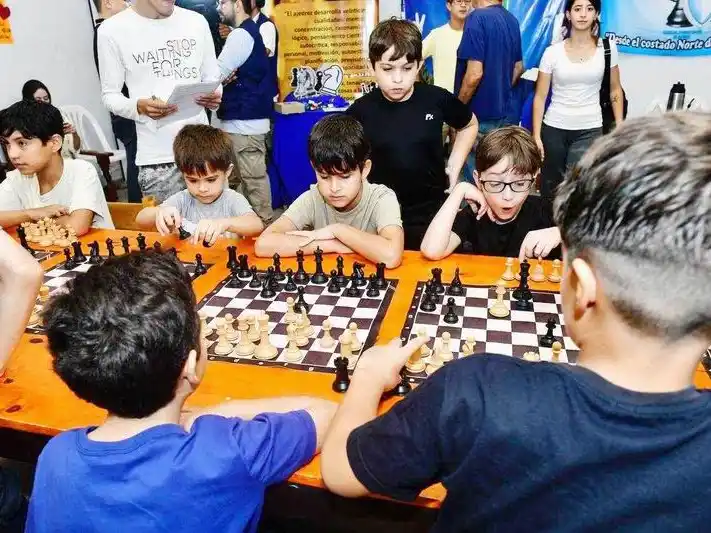 Homenajearon al doctor Córdova Agrelo