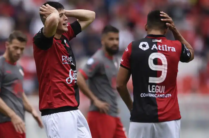 Tensión en Colón: 8 futbolistas podrían tener dengue en el plantel