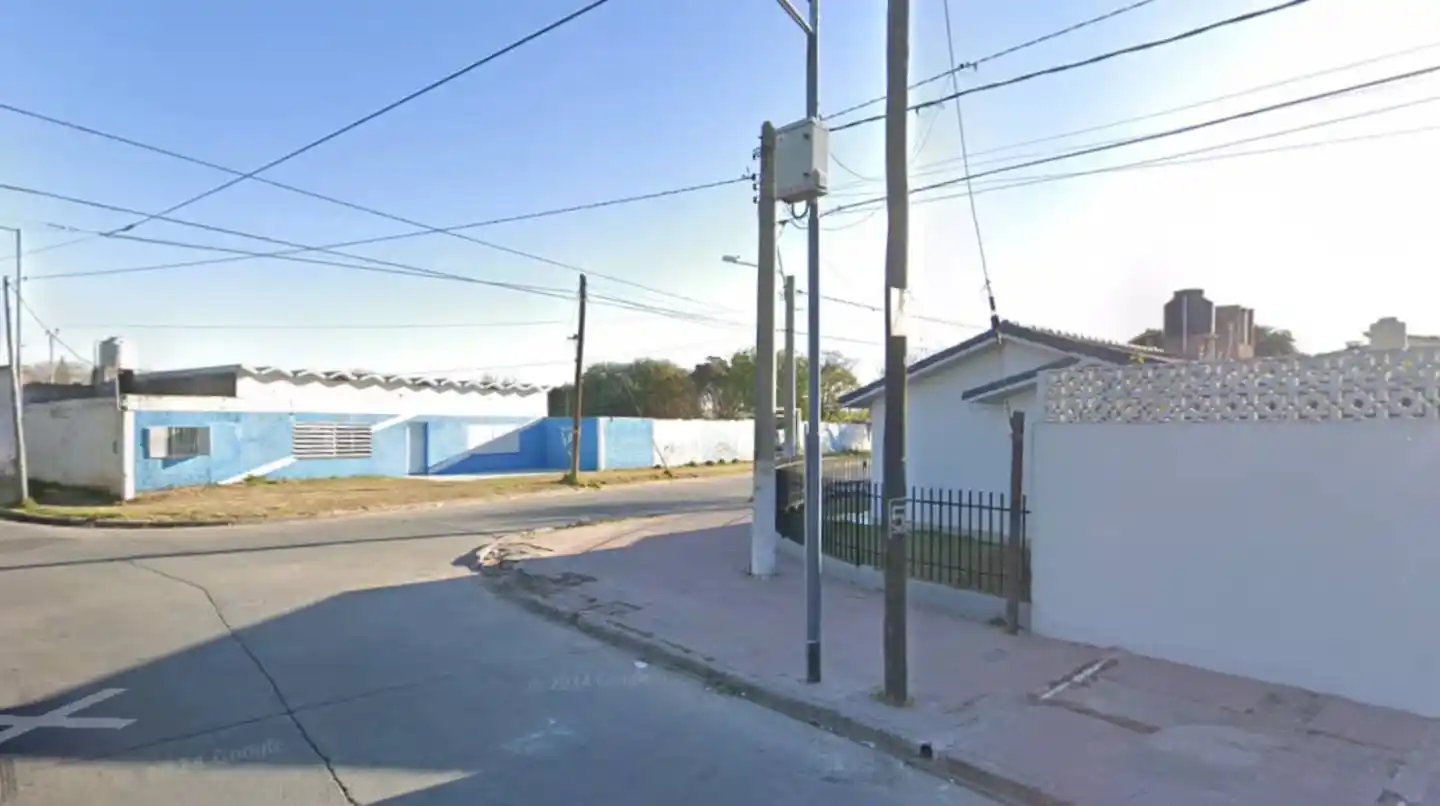 La víctima contó que le pegaron en las costillas y el estómago para llevarse su riñonera.