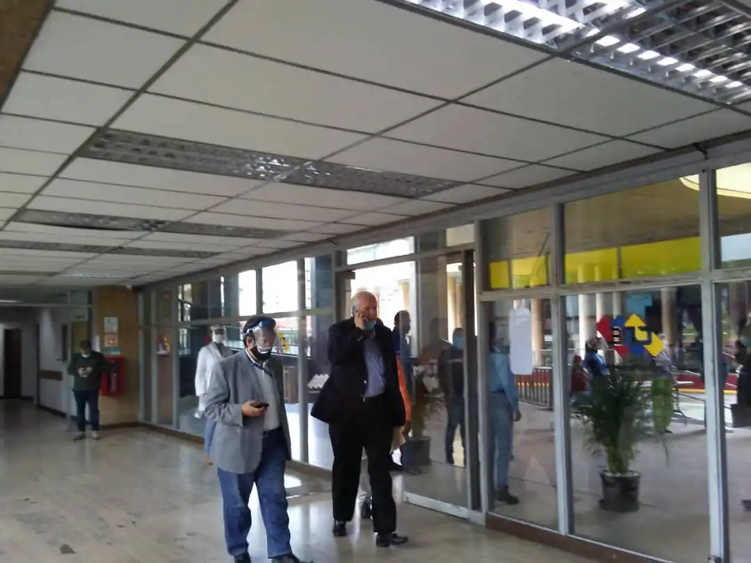 Rector Rafael Simón Jiménez presenta su renuncia al CNE