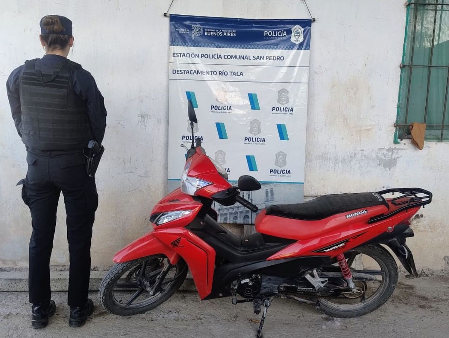 Secuestraron una moto similar a la utilizada durante el hecho.