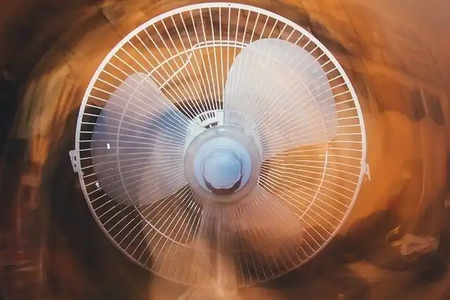 Con el calor y sin luz en Bahía de los Vientos