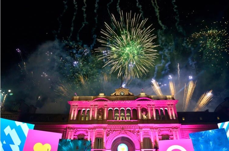 El Gobierno prohibirá por decreto el uso de pirotecnia sonora en eventos oficiales