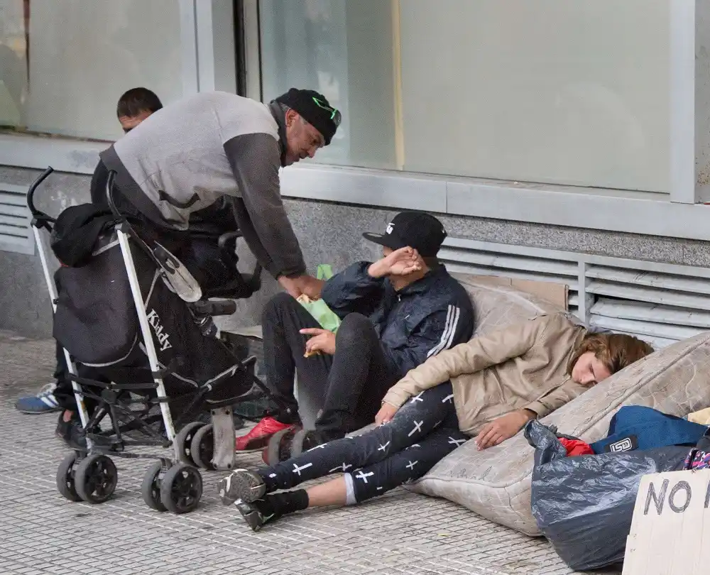 La devaluación destruyó los ingresos y la pobreza ya sería del 57 por ciento
