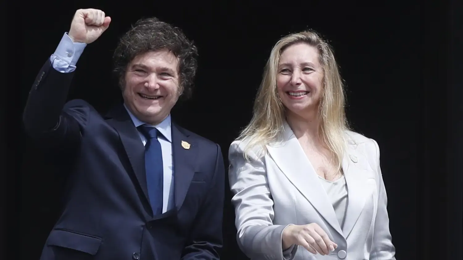 Javier y Karina Milei socios y hermanos en la victoria