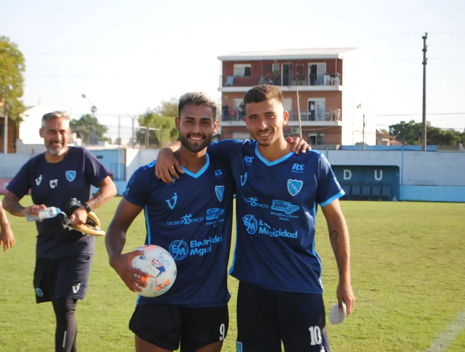 B Metropolitana: con Macelli y Matías Nouet de titular, Defensores Unidos y Flandria ganaron y lideran el Apertura