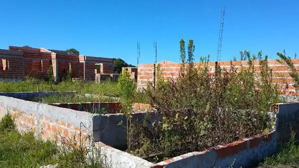 Denuncian a De Vido y López por destinar $24 millones para un barrio sin viviendas