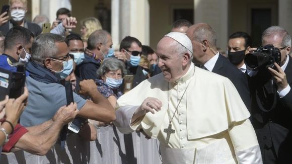 VOLVIÓ EL PAPA a reunirse con  los fieles