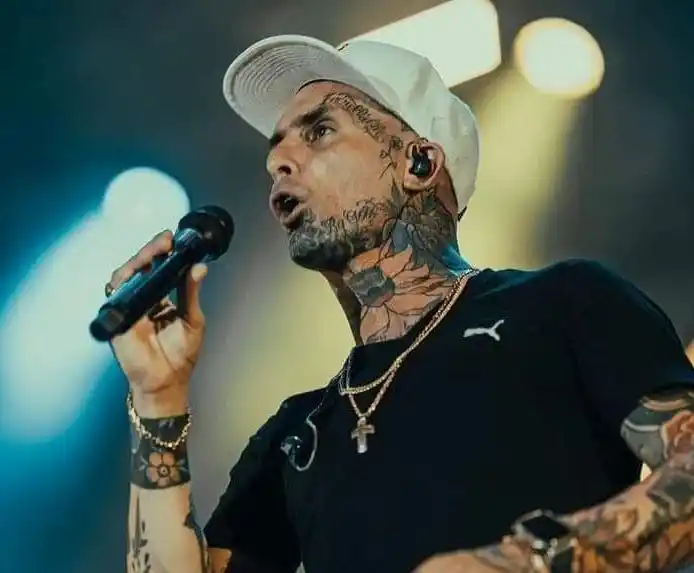 El gesto solidario del cantante de Ke Personajes que conmovió a todos