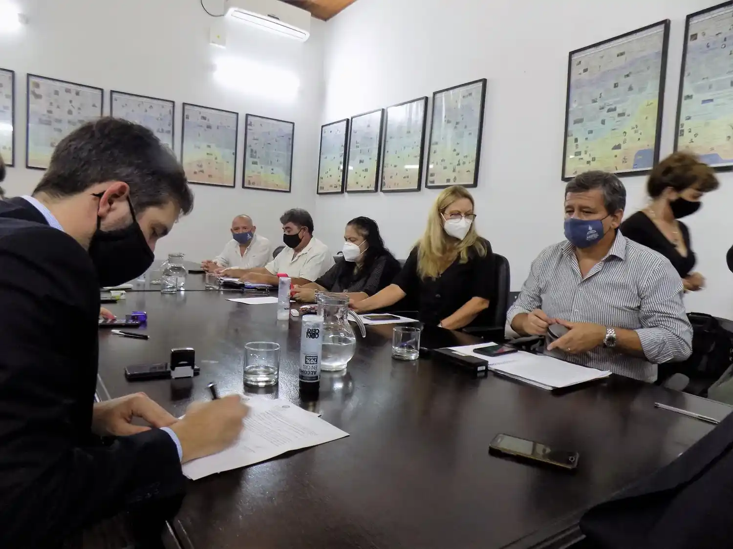 Paritarias: gremios docentes criticaron la suspensión 