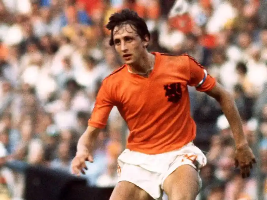 A 79 años del nacimiento de Johan Cruyff, el genio que revolucionó el fútbol mundial
