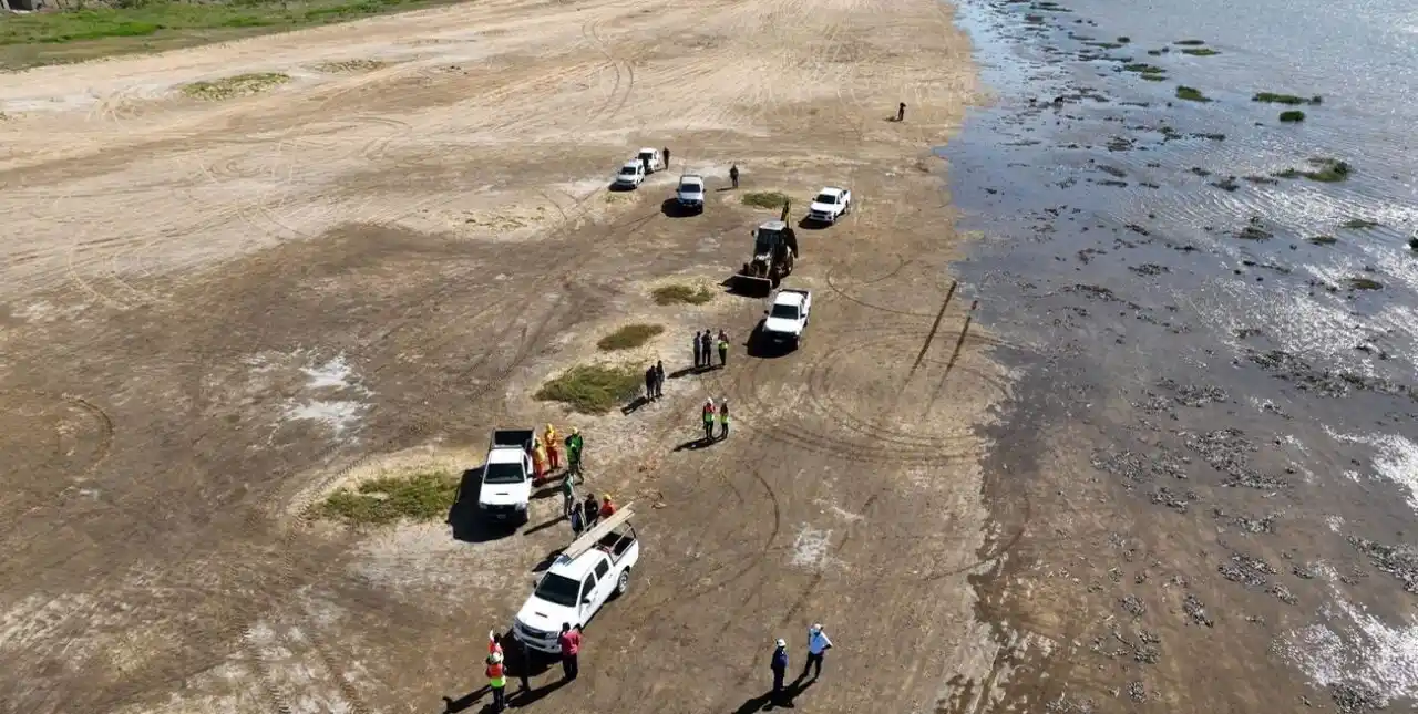 Este martes comienzan a perforar la laguna para cruzar los caños del Gasoducto Gran Santa Fe