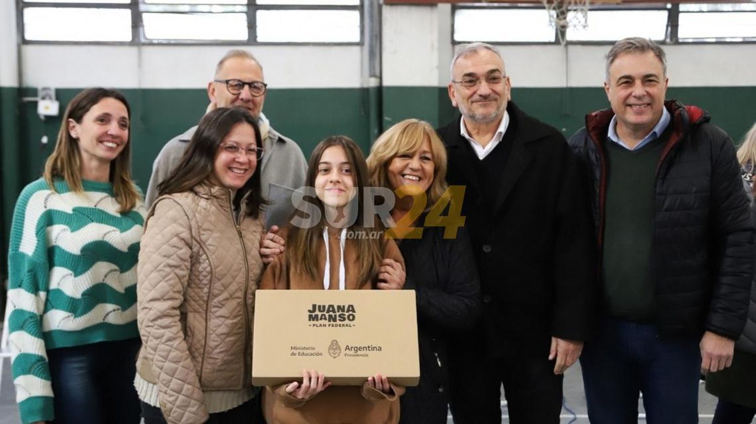 El gobierno provincial ya entregó cerca de 25 mil netbooks en escuelas santafesinas