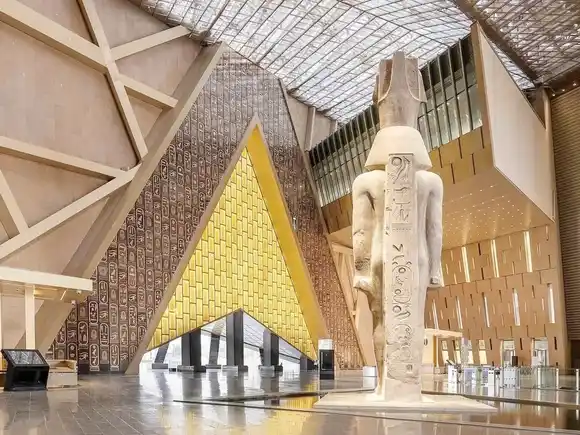 Inauguraron en El Cairo el Gran Museo Egipcio, el mayor del mundo dedicado a una civilización