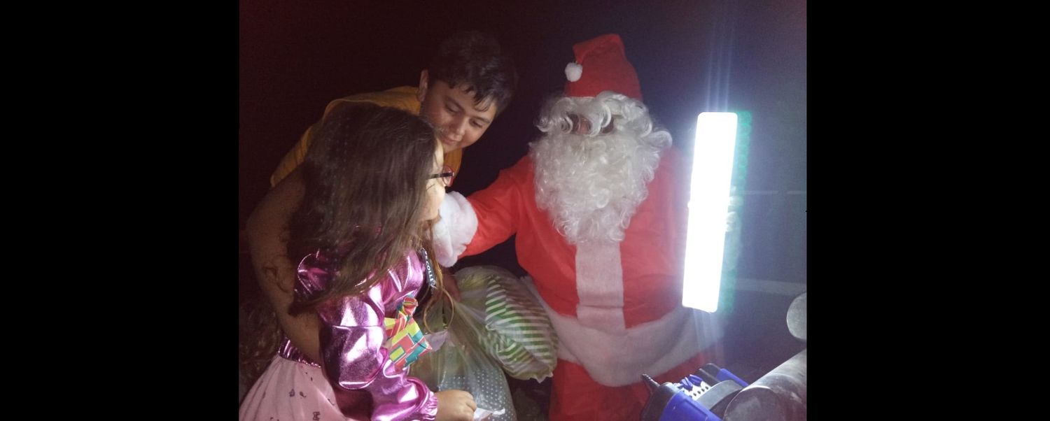 Papá Noel pasó por Vuelta de Obligado