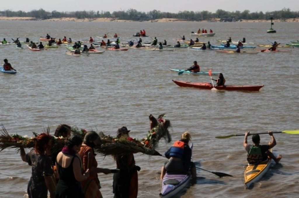 Ley de Humedales: partió desde Rosario una caravana de kayaks a Buenos Aires