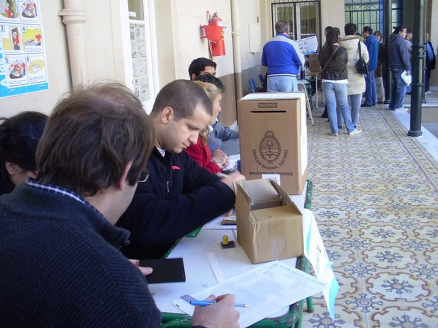 Convocan a los ciudadanos a ser fiscales en las elecciones