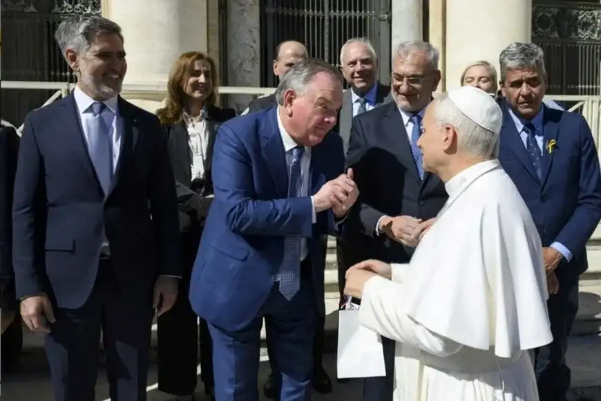 papa León XIV recibió a senadores de la Provincia de Santa Fe - 2