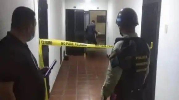 APUNTÓ A LA NIÑA: un hombre mató a su esposa de dos tiros y luego se quitó la vida en Naguanagua