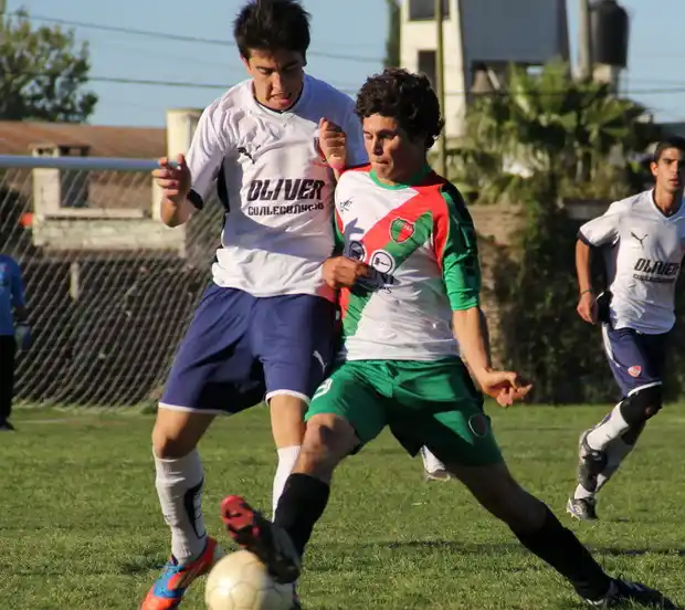 En Larroque, Sportivo y Juvenil se ponen al día