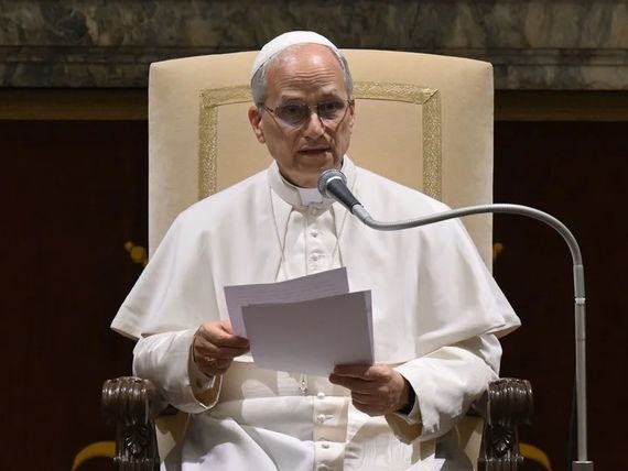El papa León XIV instó a los gobiernos a invertir en la familia