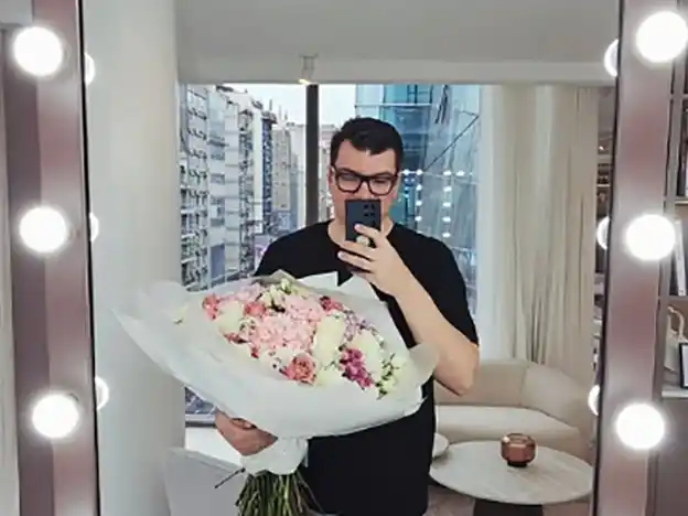 Así es el estudio de maquillaje que va a inaugurar Gervasio Larrivey en plena calle Corrientes