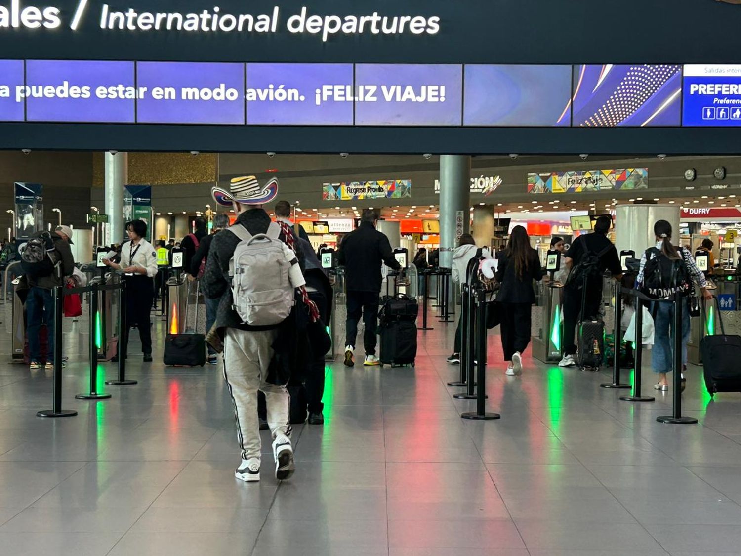 Colombia: la Superintendencia de Transporte y Aerocivil organizan operativo de protección de pasajeros