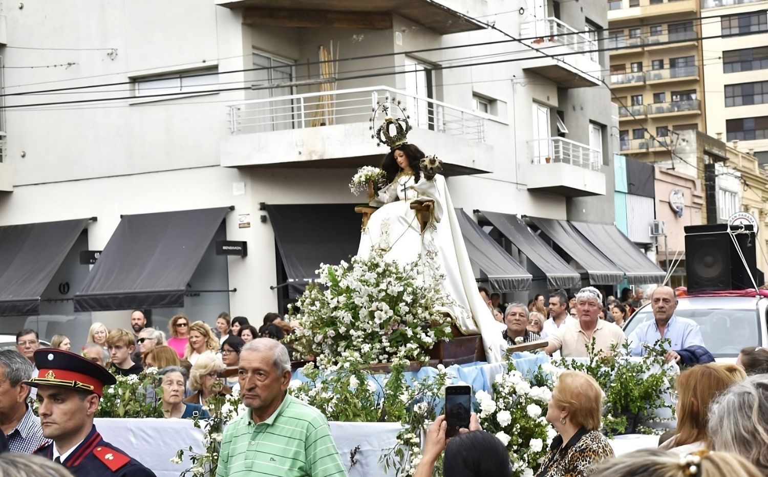 Fiestas patronales: procesión, caravana, cena y día no laborable por el aniversario de la virgen del Socorro
