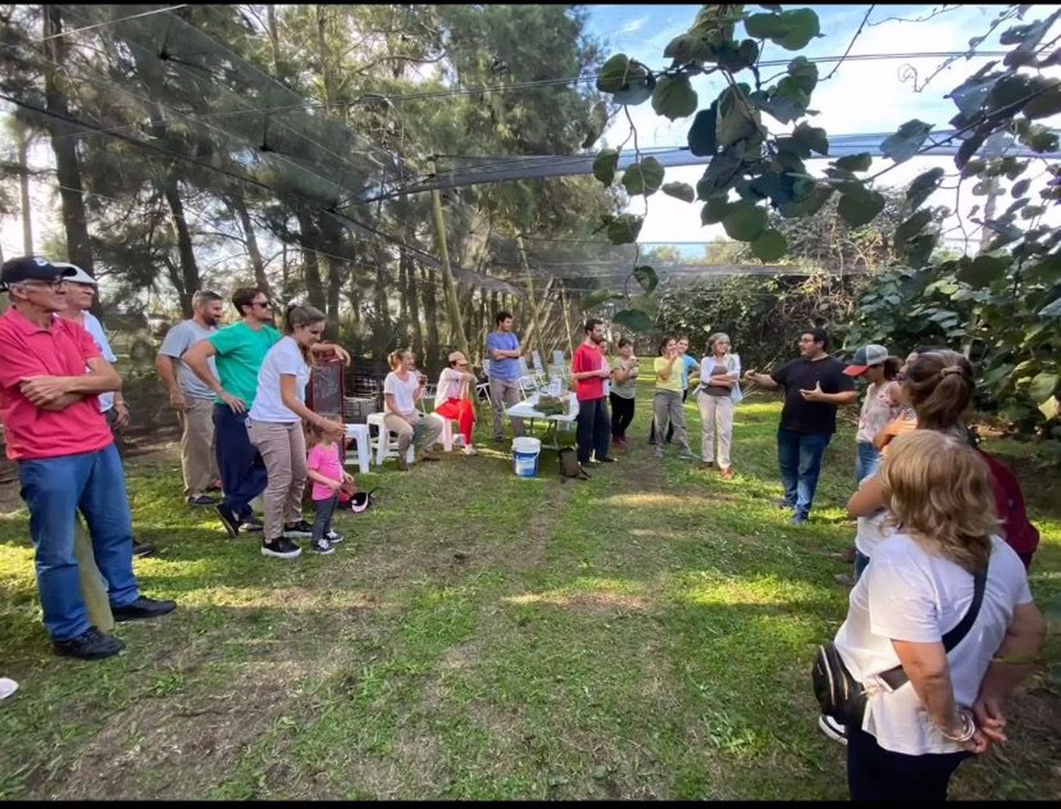 Recorridas guiadas por la finca para conocer más sobre el proyecto.