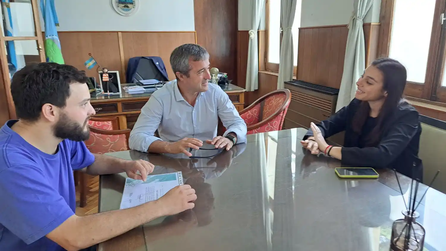 Charla. Entre Pablo Barrena, Juan Hardoy y Camila Solay