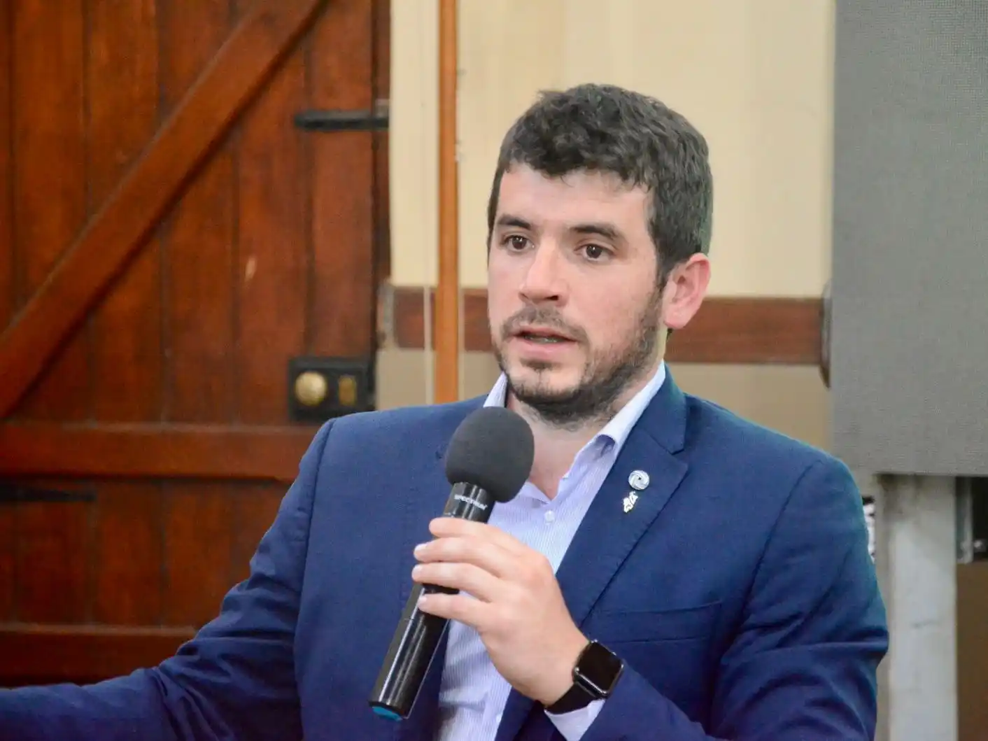 Como lo hizo en otras oportunidades, el intendente Chiarella publicó la foto del prófugo.