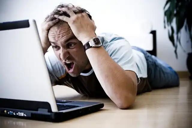 Problemas con la fibra óptica de Telecom deja sin internet a miles de usuarios