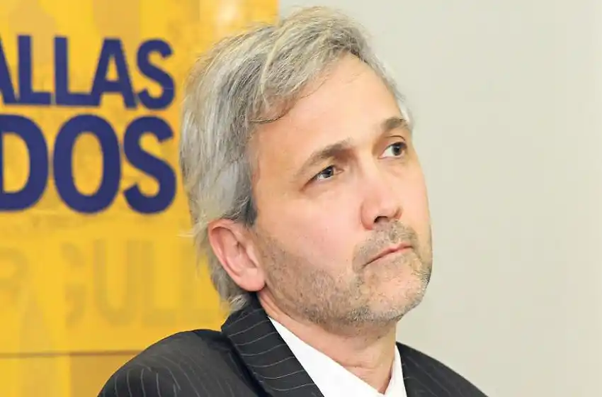 Carloni: «Tenemos confianza que llegará el defensor»