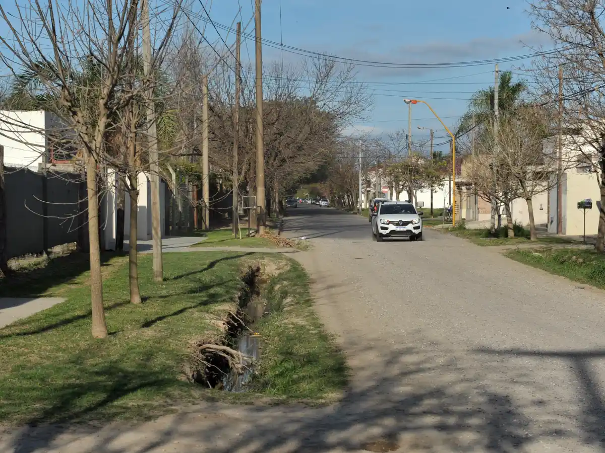  Piden cordón cuneta para un sector de barrio Dos Hermanos 