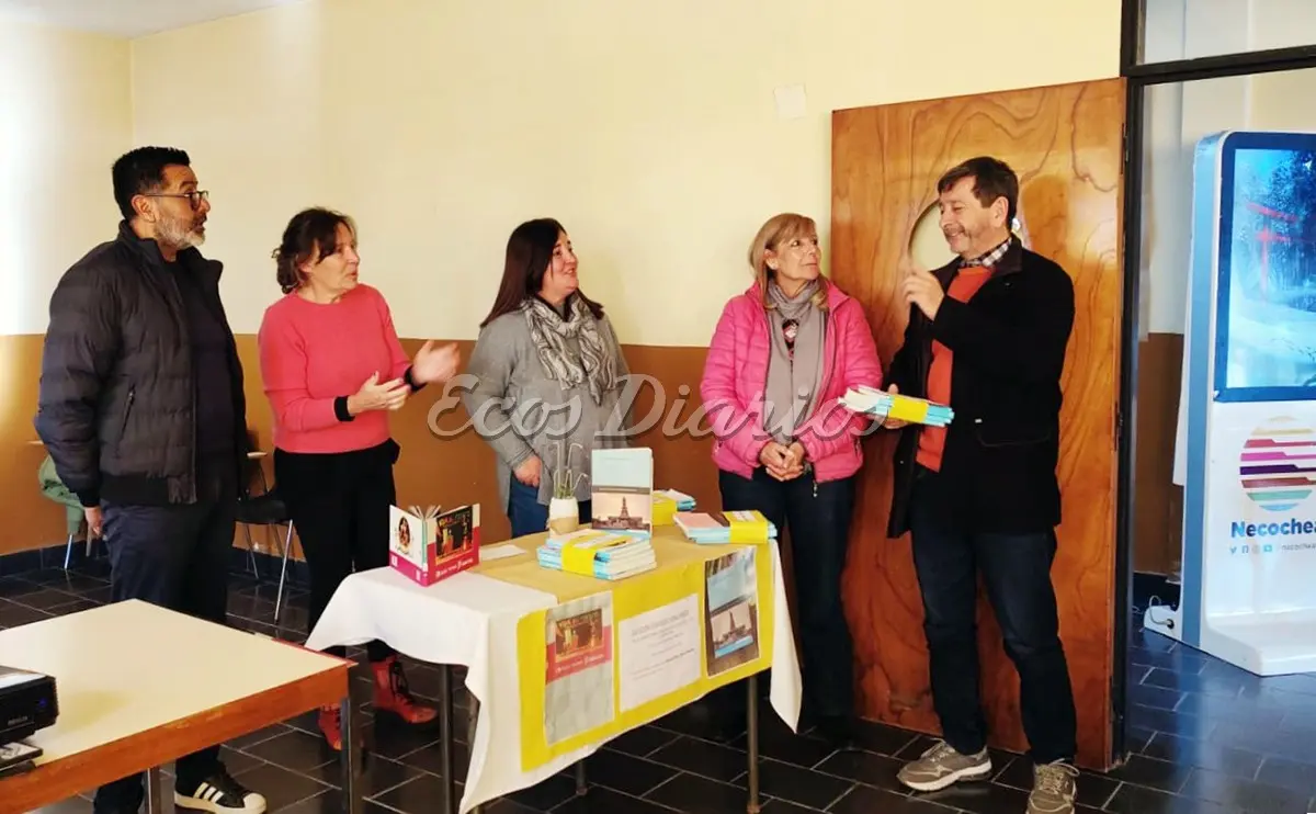 Encuentro de bibliotecas. Se entregó bibliografía y se hizo una convocatoria