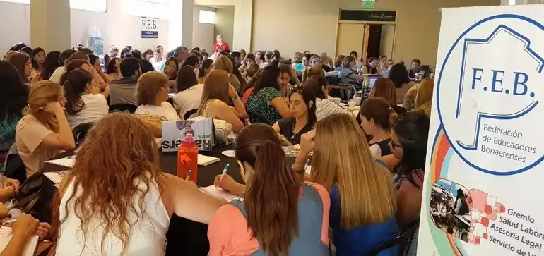 Paritaria docente: Los gremios comenzaron con las asambleas para definir “planes de lucha”