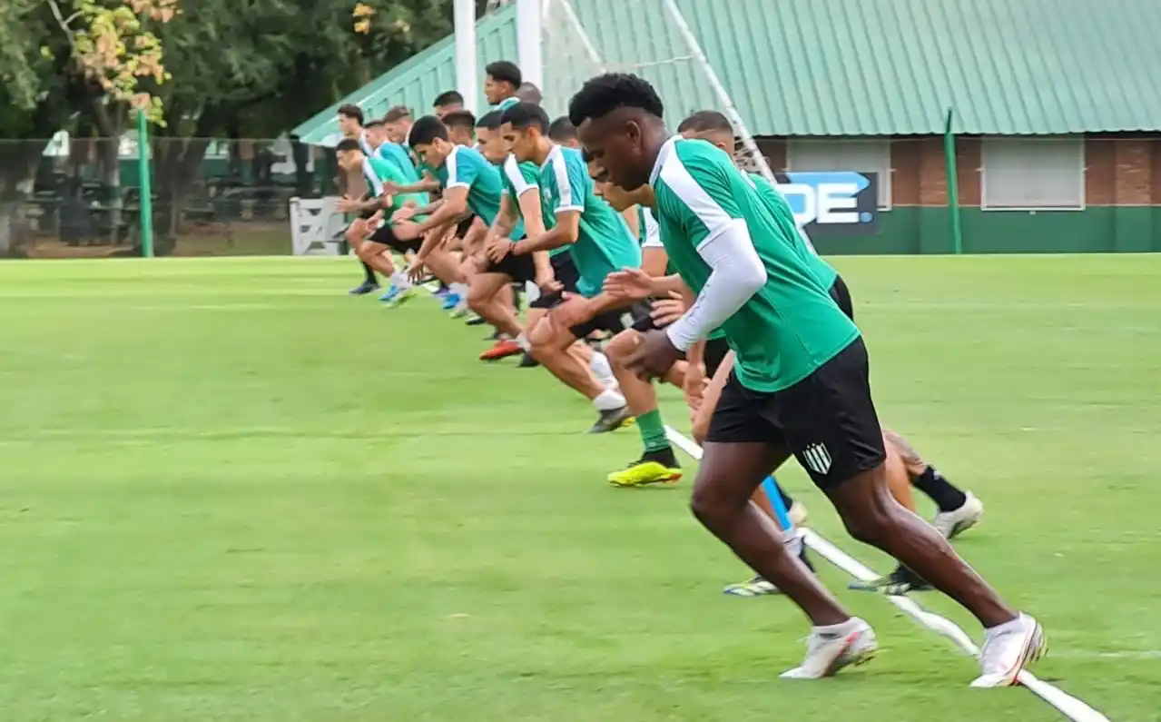 Fútbol en fase 1 Covid: Brote en el plantel de Banfield